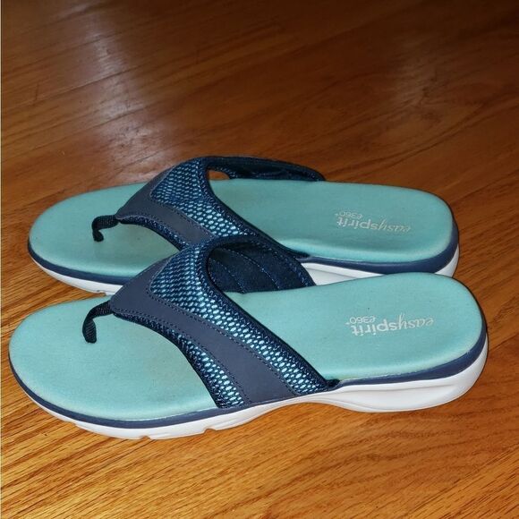 Easy Spirit Phantom flip flops - Picture 3 of 6